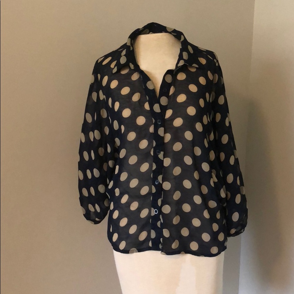 Quarter sleeve blouse